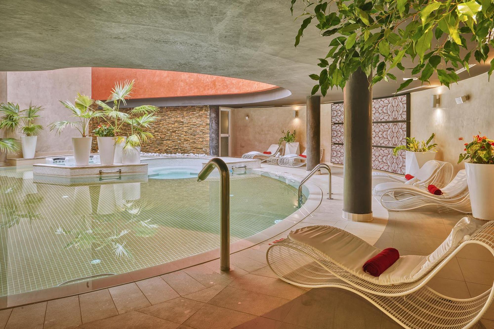 תוניס Adam Hotel Suites מראה חיצוני תמונה